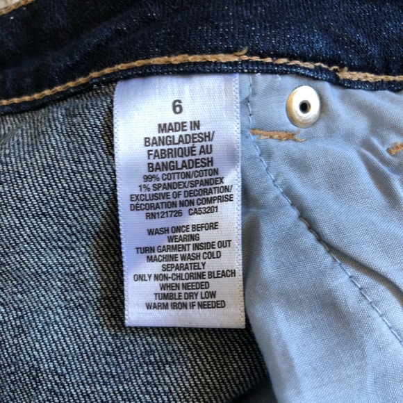 DISTRESSED JEAN SHORTS - Picture 4 of 4